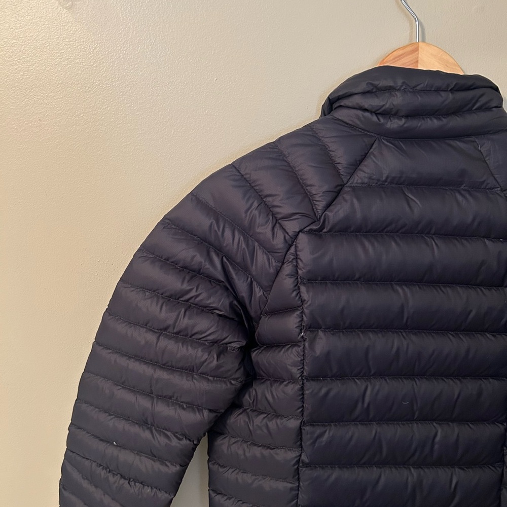 Patagonia Women's Black Puffer Jacket - Picture 9 of 11